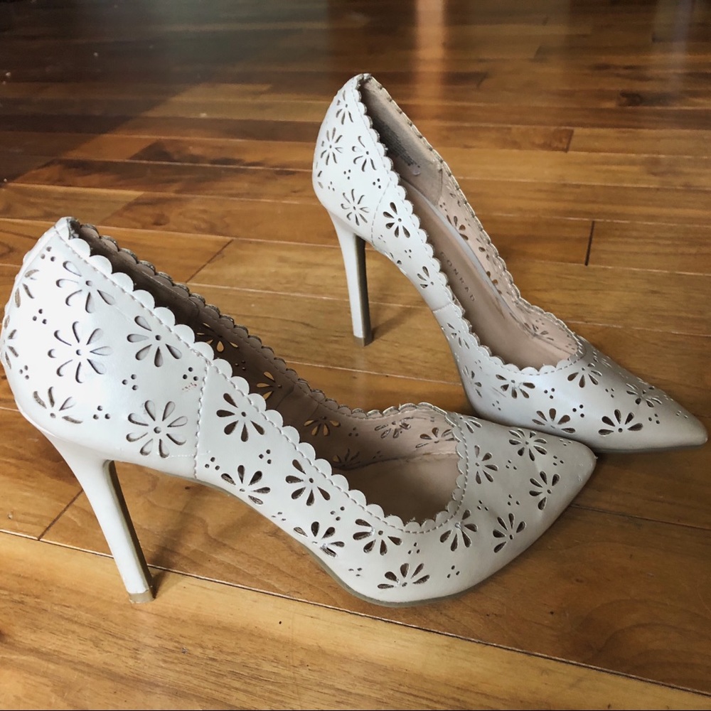 LC Lauren Conrad Cutout Heels